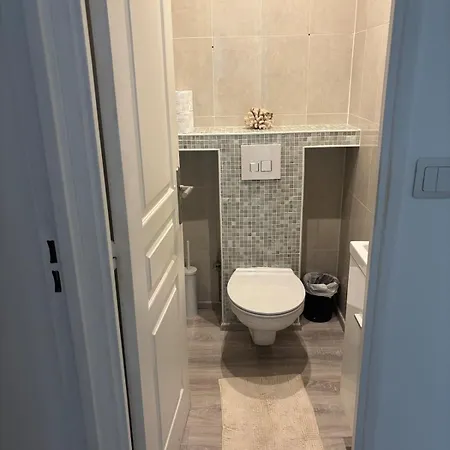 Cozy Flat Steps From Monte Carlo Tennis & * Roquebrune-Cap-Martin